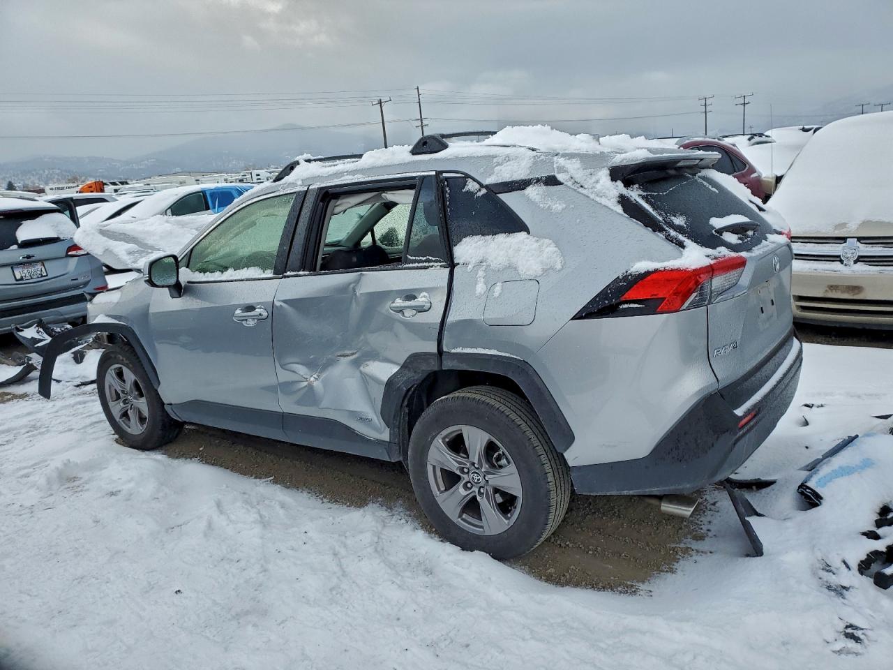 2025 TOYOTA RAV4 XLE photo 2