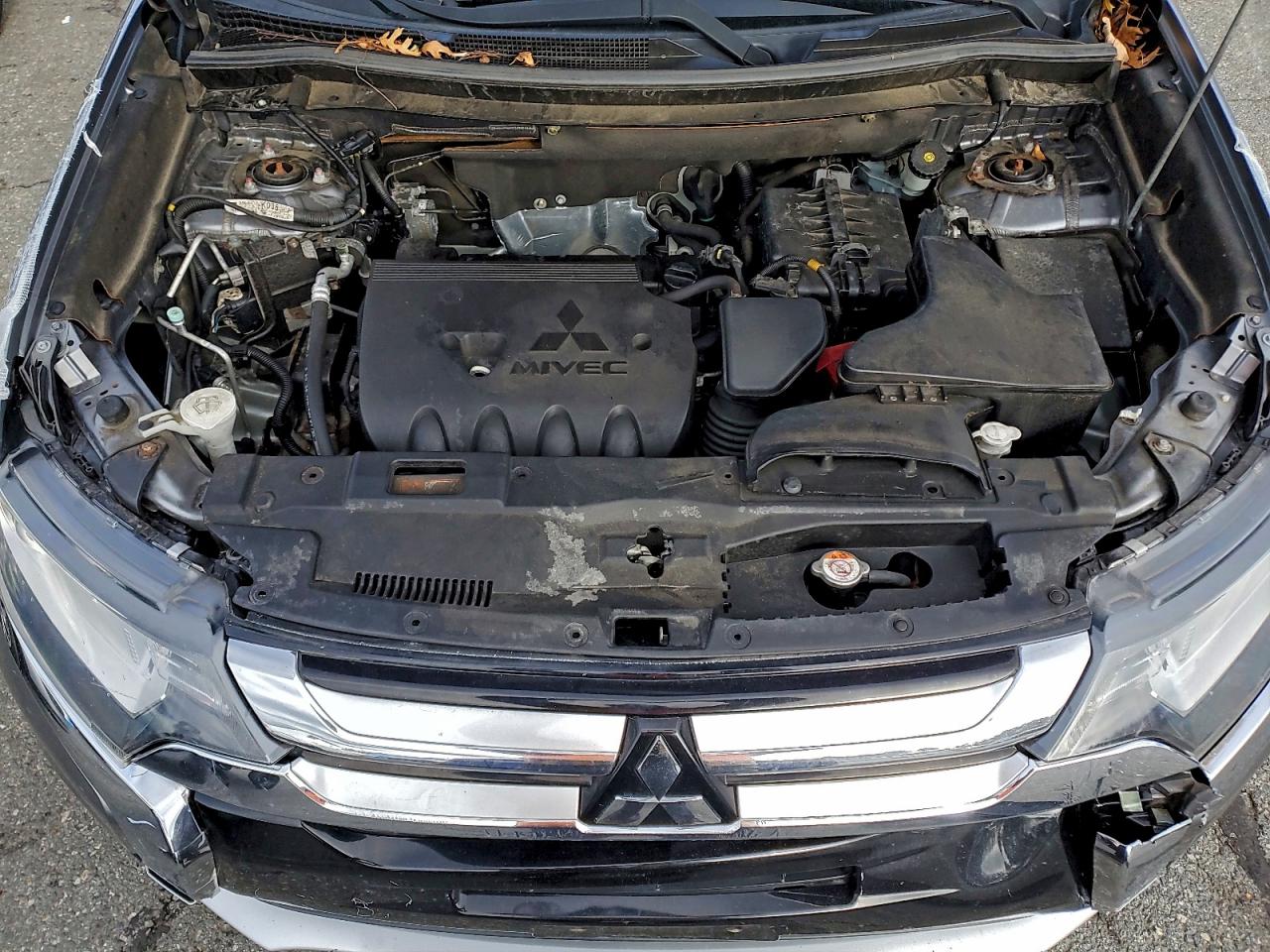 2017 MITSUBISHI OUTLANDER ES photo 12