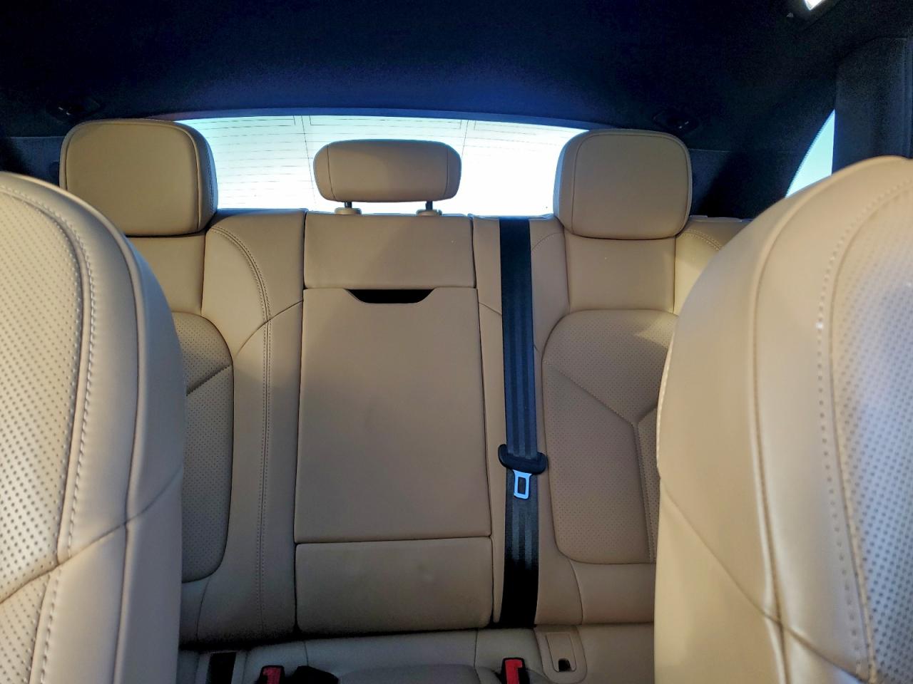 2018 PORSCHE MACAN photo 19