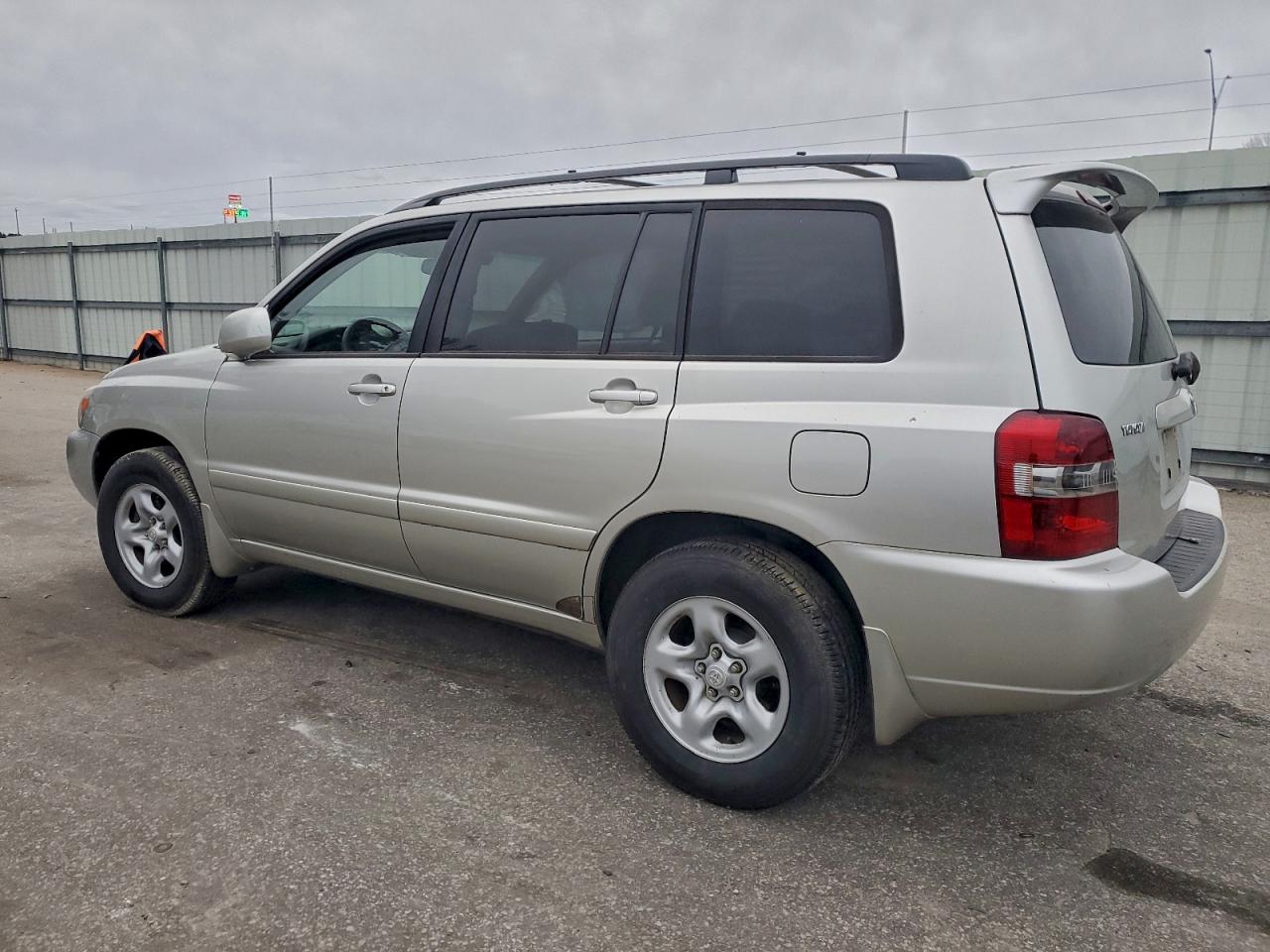 2007 TOYOTA HIGHLANDER BASE photo 4