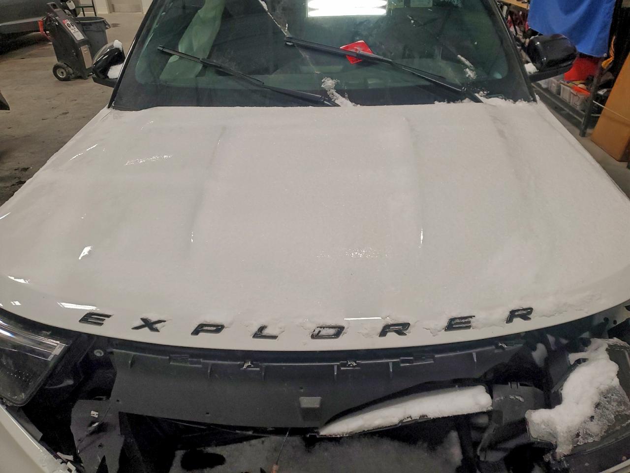 2023 FORD EXPLORER ST-LINE photo 12