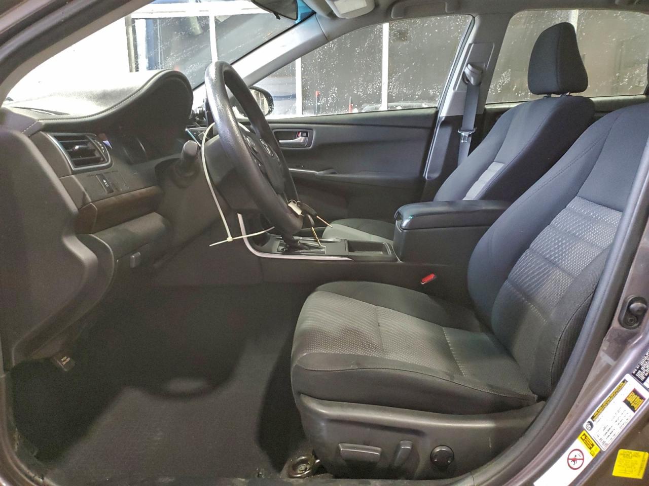 2017 TOYOTA CAMRY LE photo 7