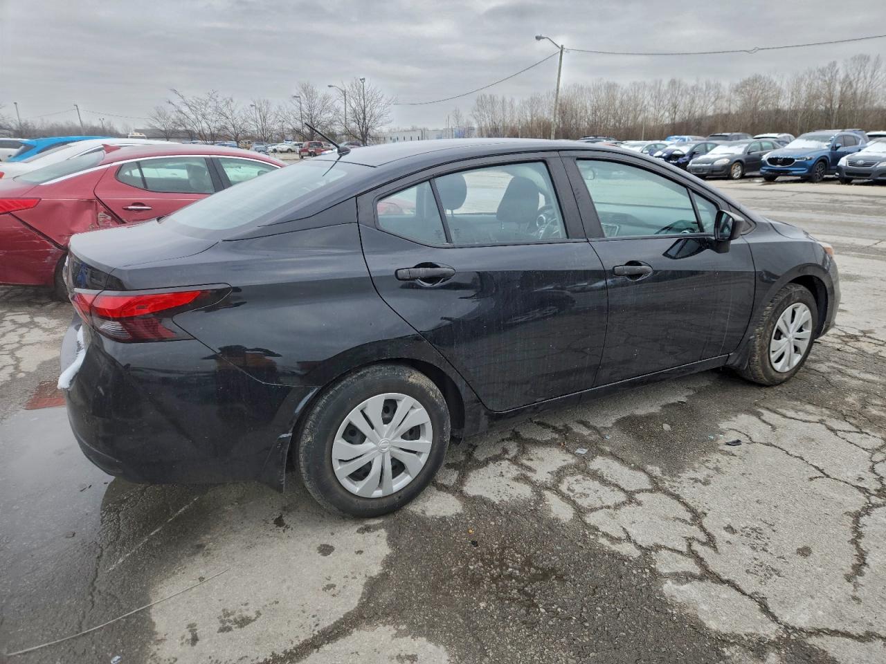 2021 NISSAN VERSA S photo 3