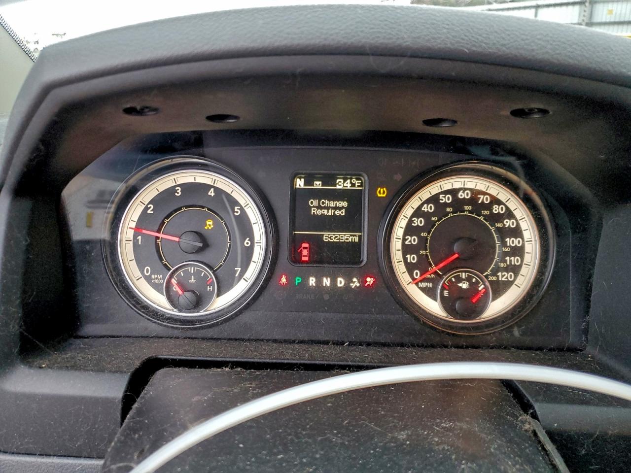 2016 RAM 1500 ST photo 17