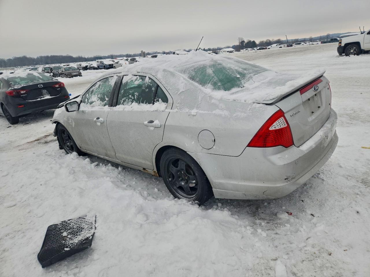 2011 FORD FUSION SE photo 3