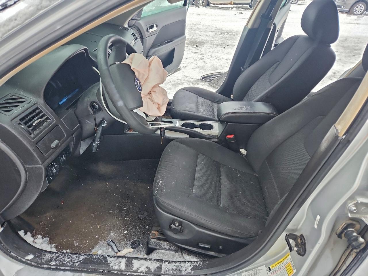 2011 FORD FUSION SE photo 13