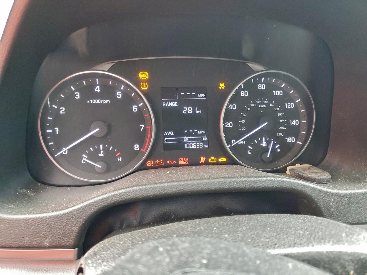 2017 HYUNDAI ELANTRA SE photo 9