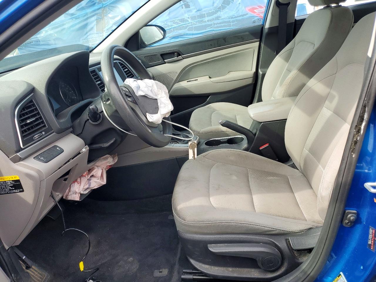 2017 HYUNDAI ELANTRA SE photo 7