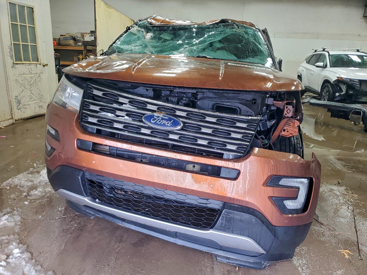2017 FORD EXPLORER XLT photo 9