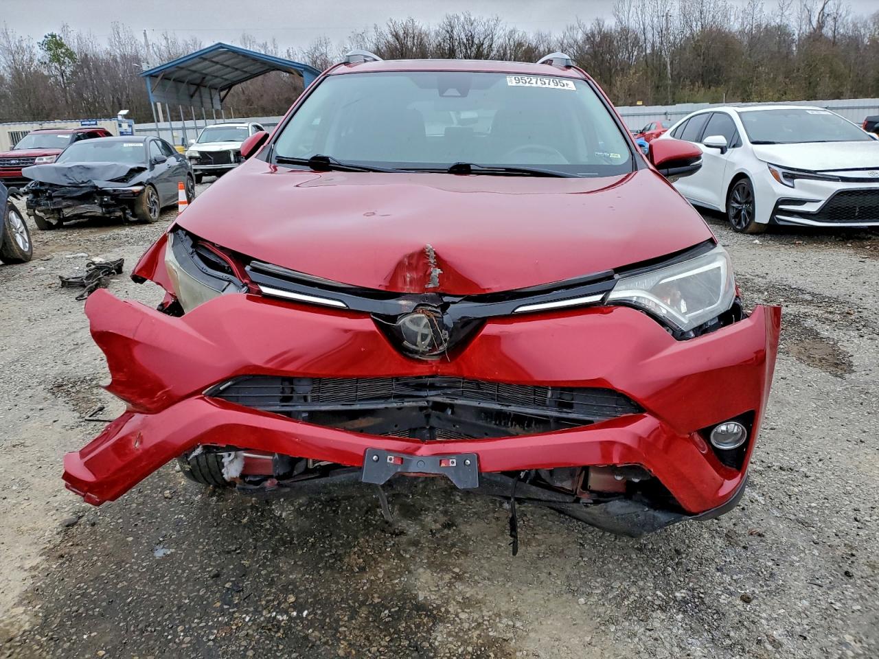 2017 TOYOTA RAV4 XLE photo 5