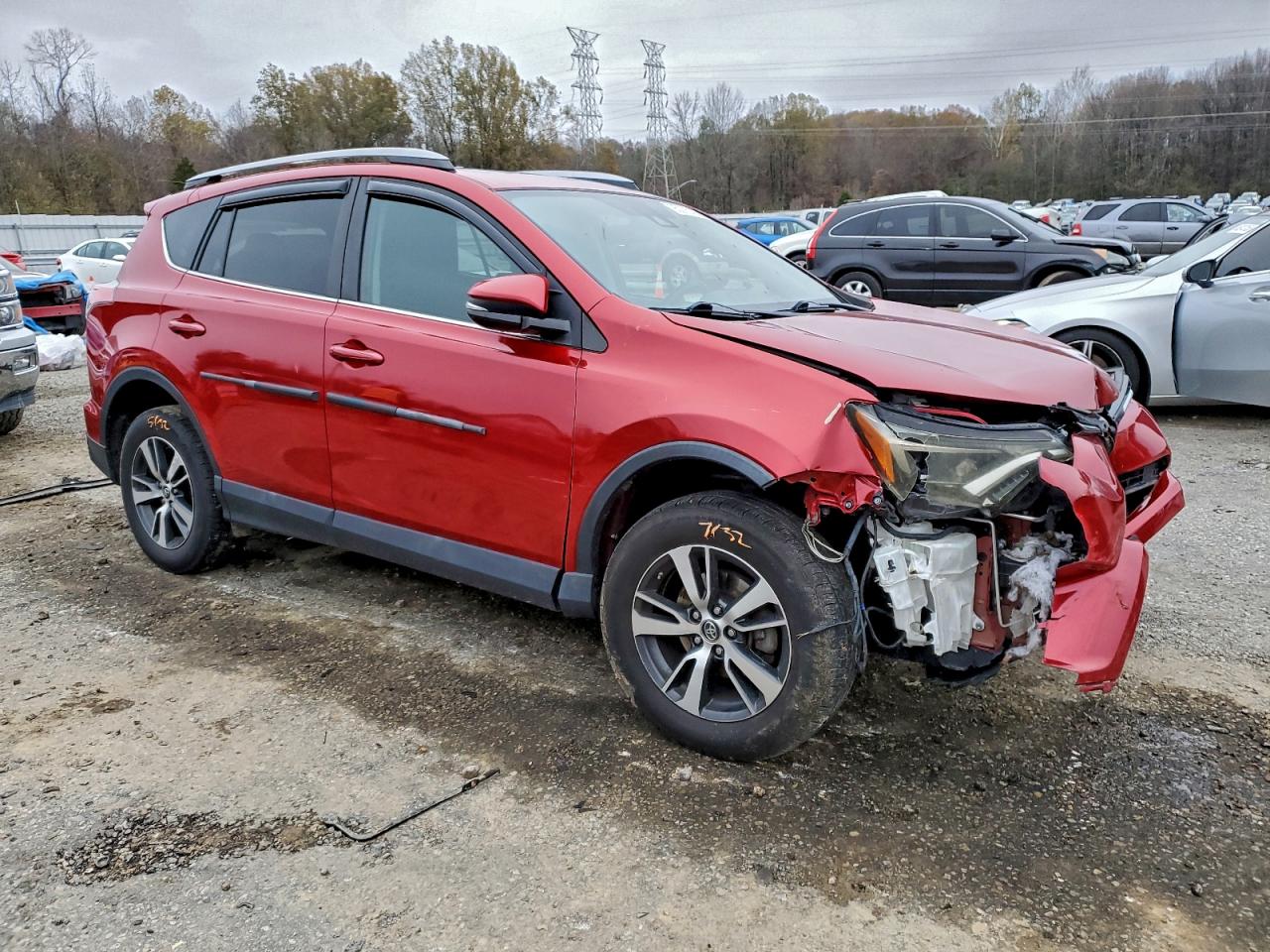2017 TOYOTA RAV4 XLE photo 4