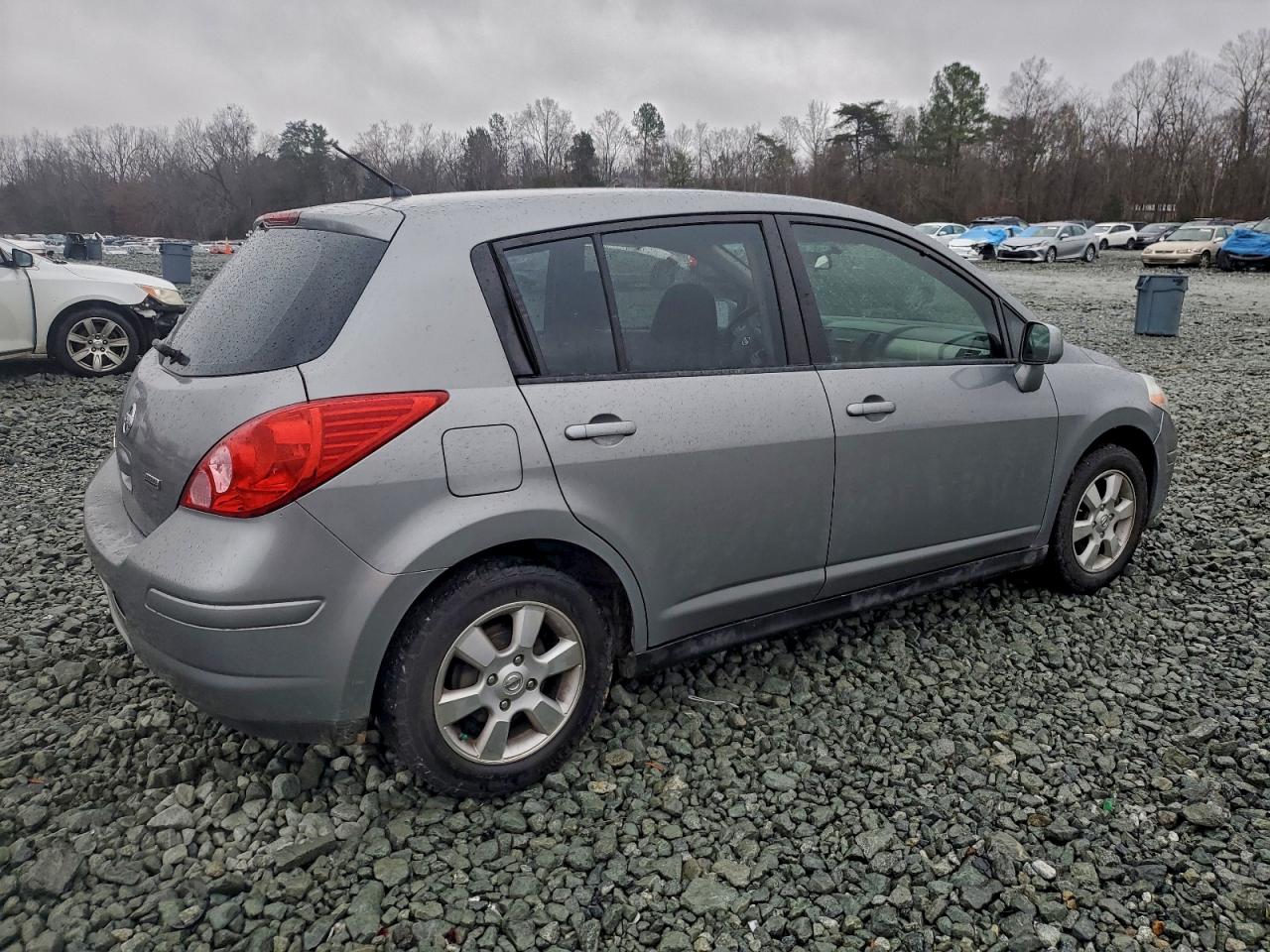 2012 NISSAN VERSA S photo 3