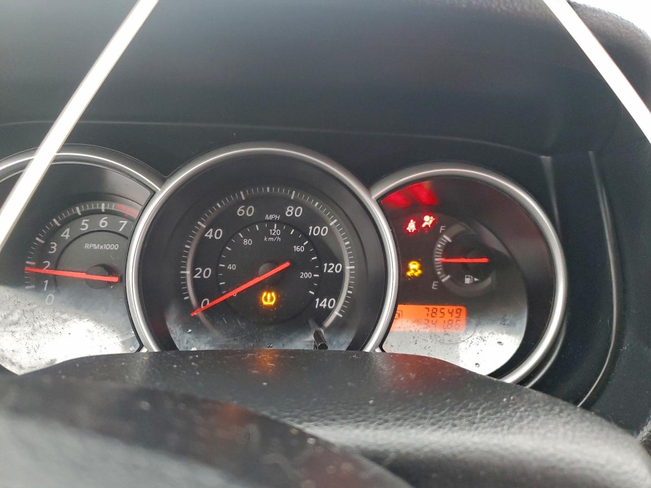 2012 NISSAN VERSA S photo 9