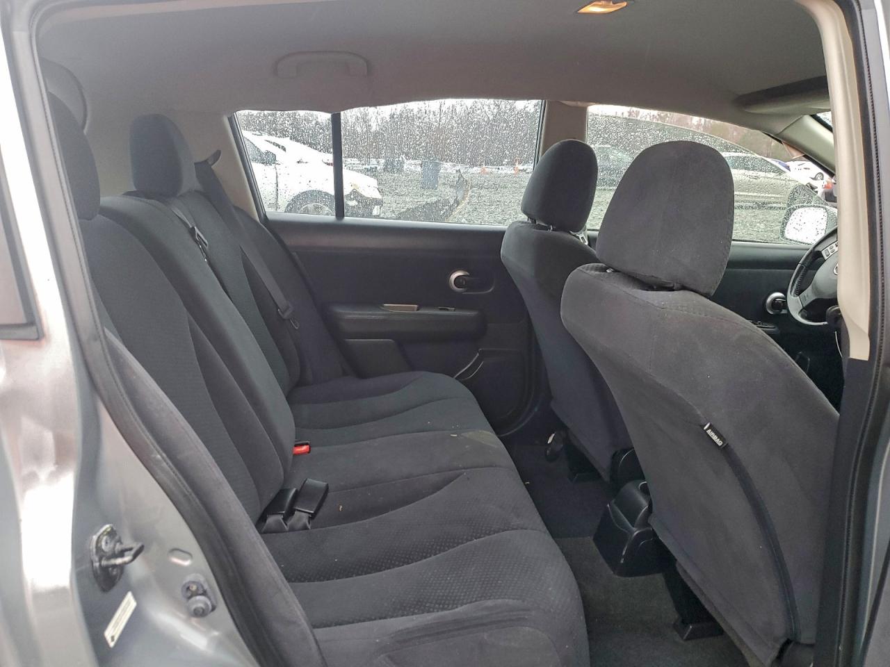 2012 NISSAN VERSA S photo 10
