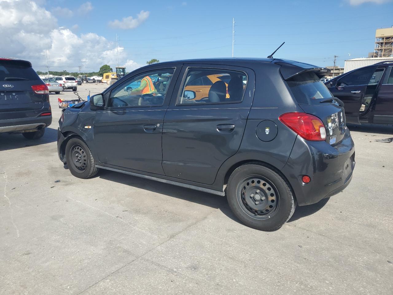 2015 MITSUBISHI MIRAGE DE photo 4