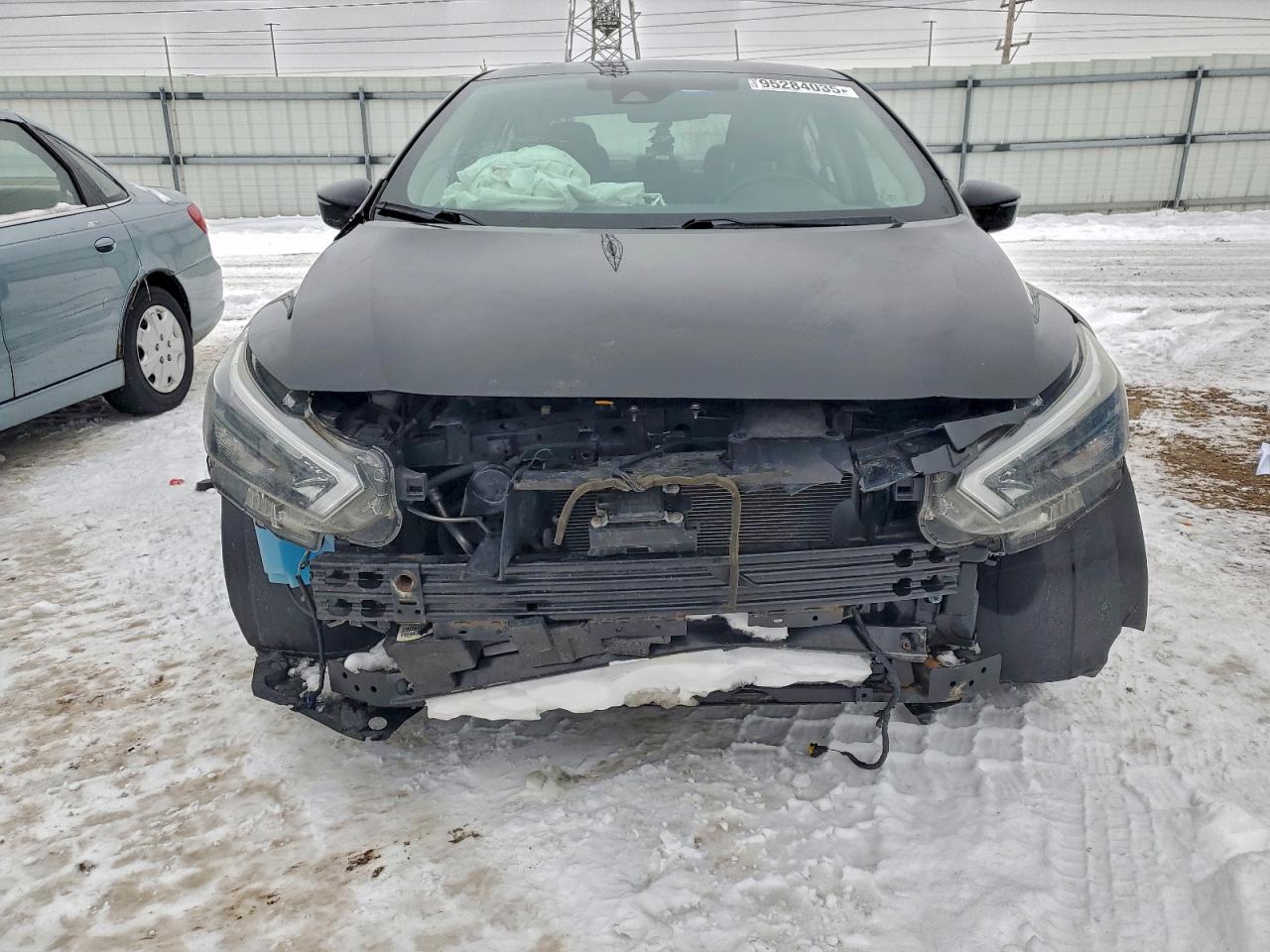 2020 NISSAN VERSA SR photo 9