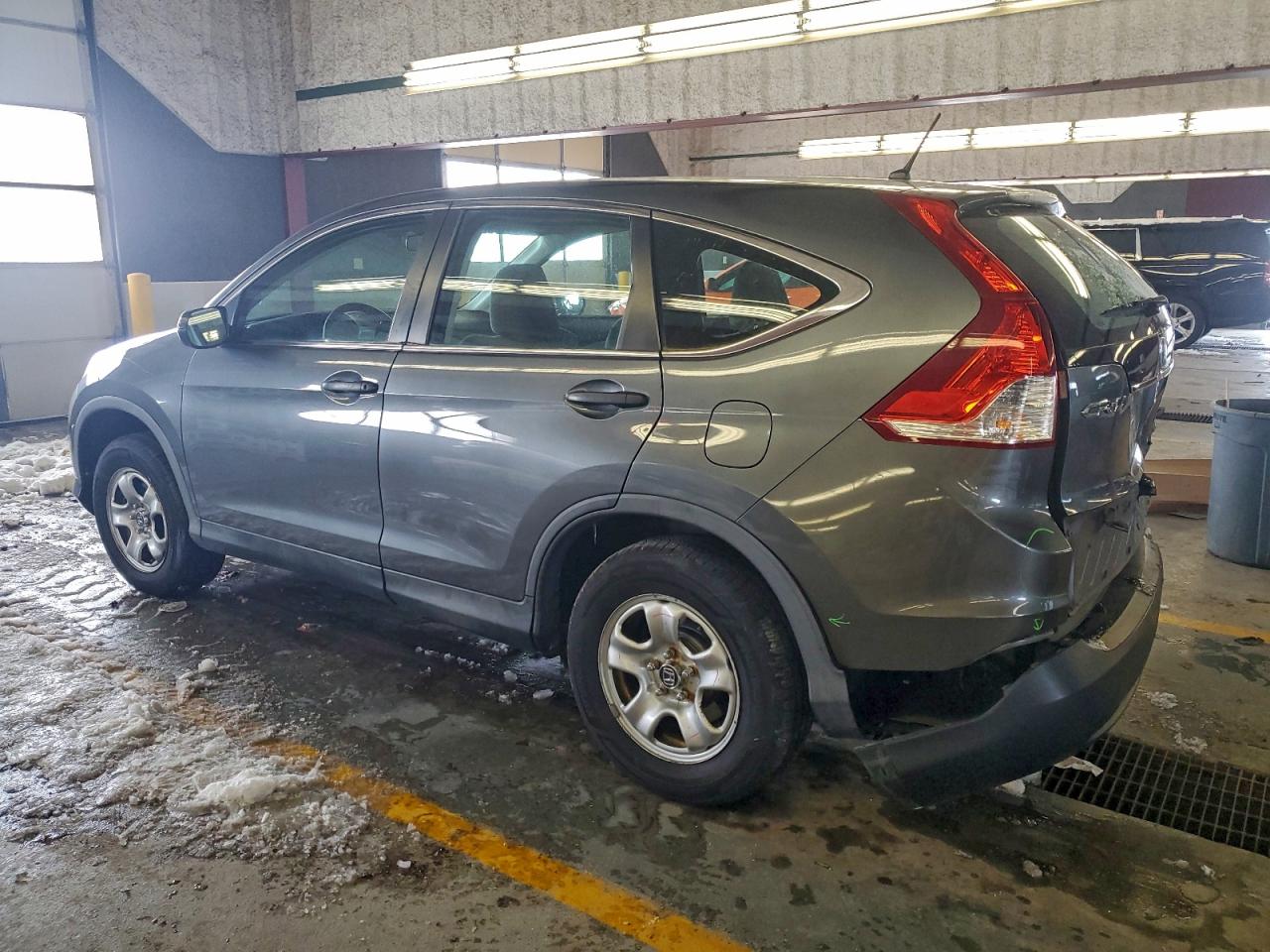 2013 HONDA CR-V LX photo 4