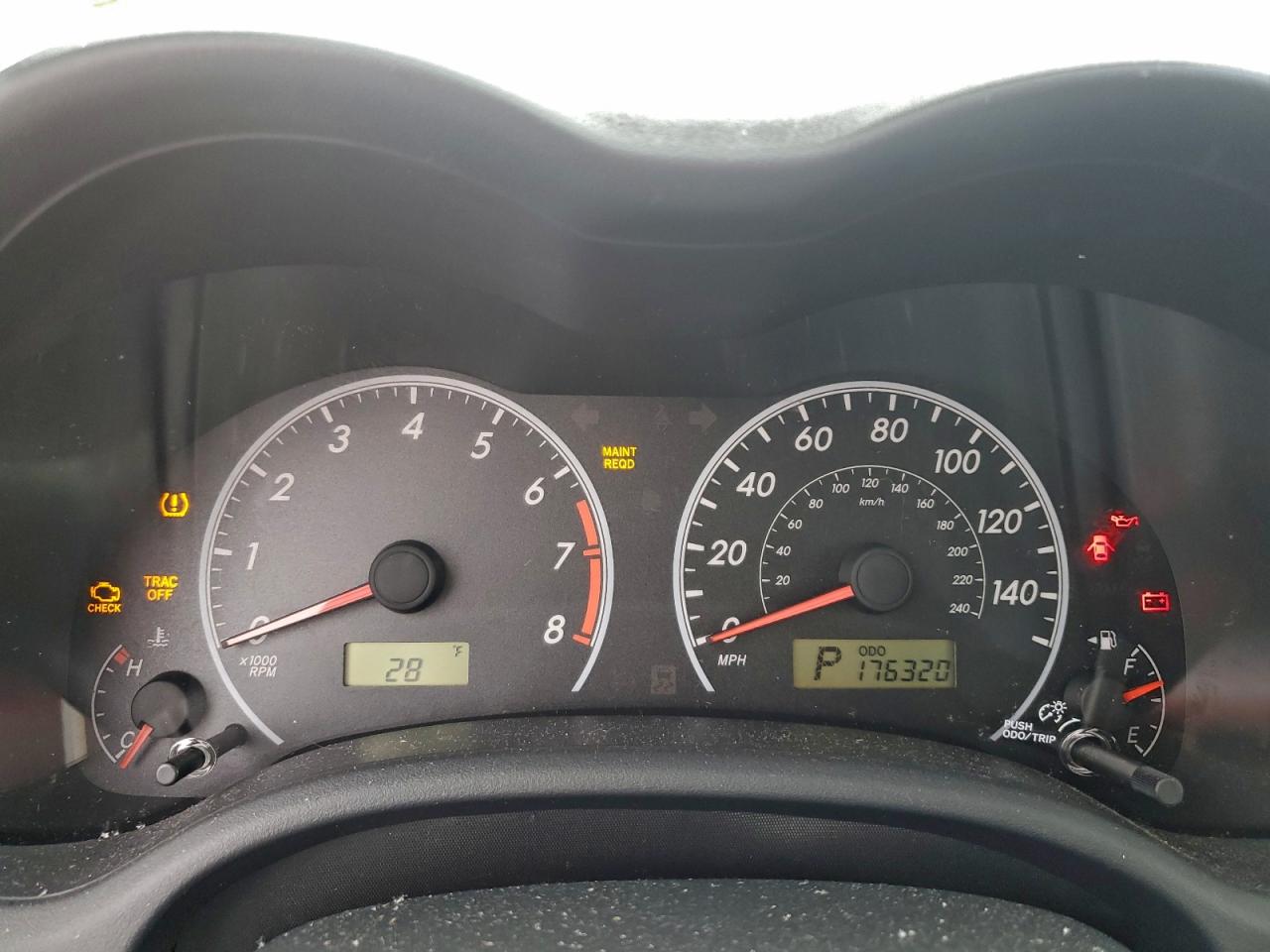 2011 TOYOTA COROLLA photo 9