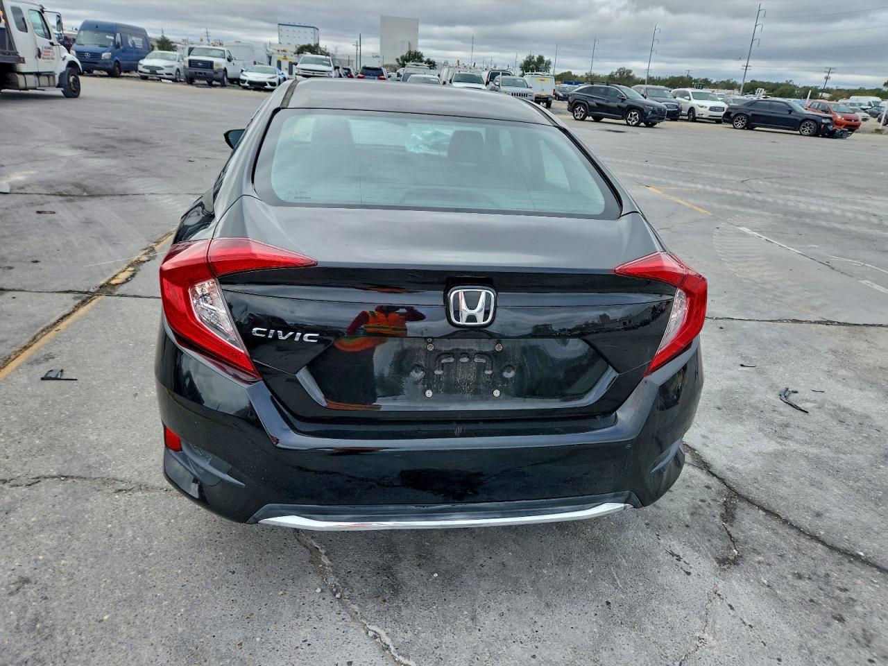2020 HONDA CIVIC LX photo 6