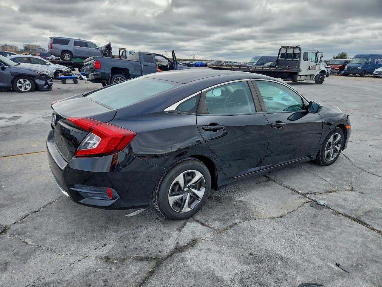 2020 HONDA CIVIC LX photo 3