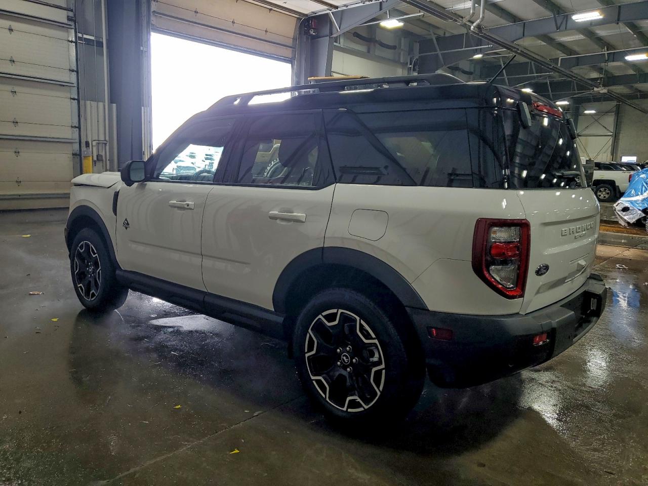 2025 FORD BRONCO SPORT OUTER BANKS photo 2