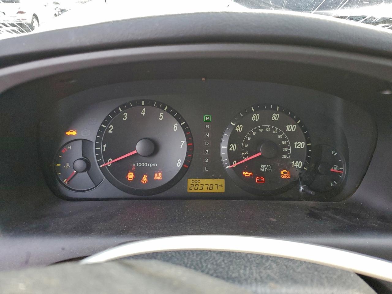 2005 HYUNDAI ELANTRA GLS photo 25