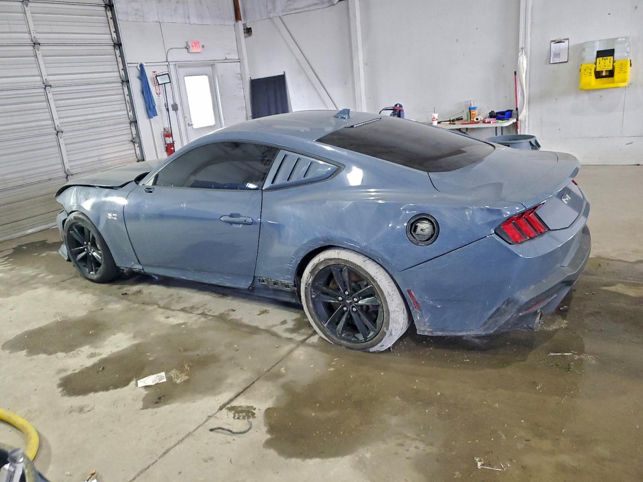 2024 FORD MUSTANG GT photo 2