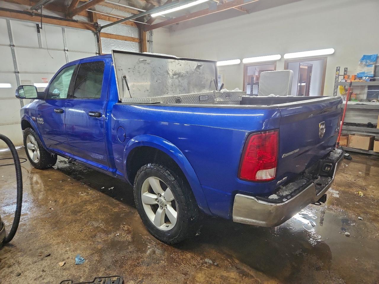 2015 RAM 1500 SLT photo 4