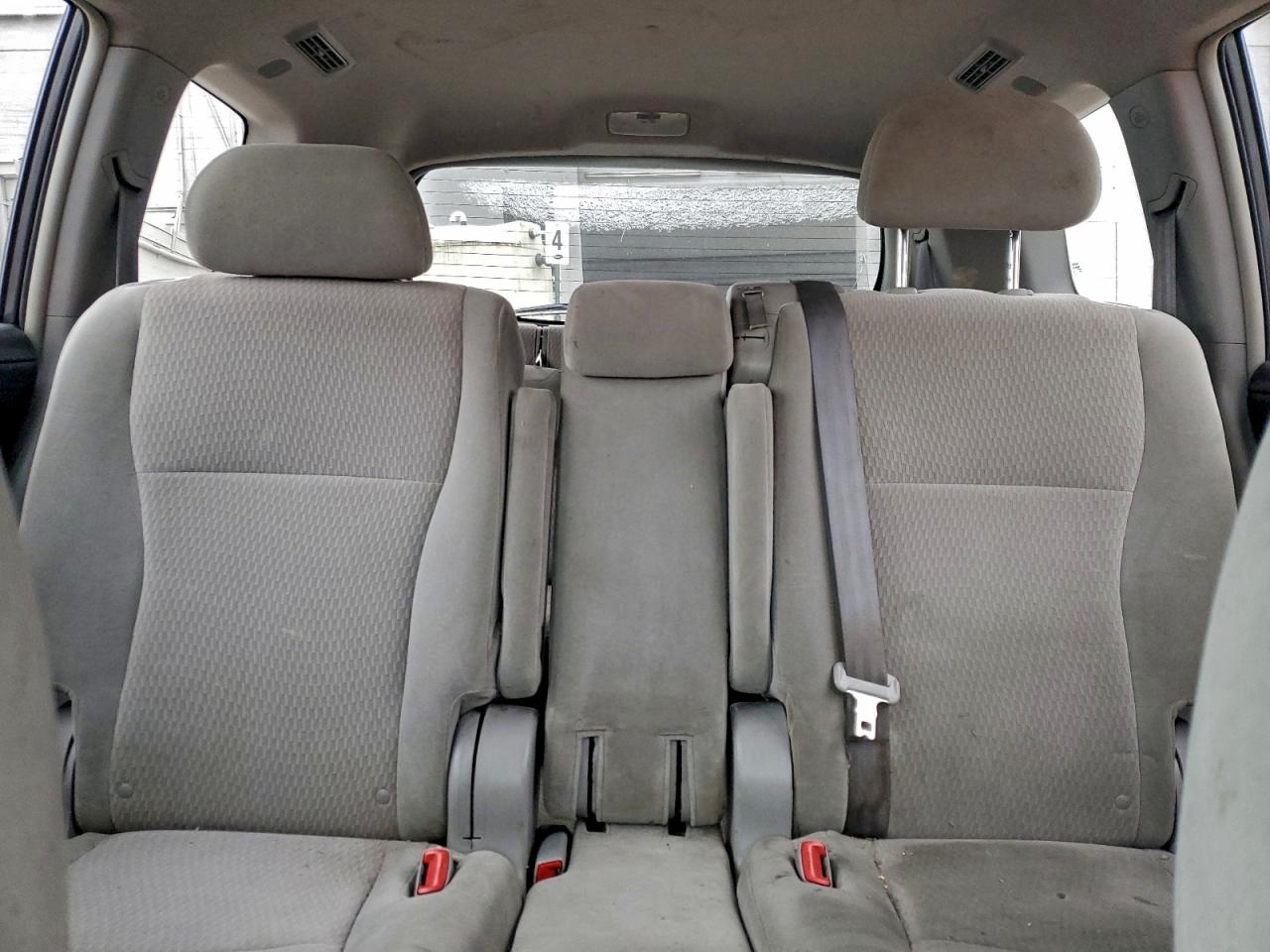 2010 TOYOTA HIGHLANDER photo 19