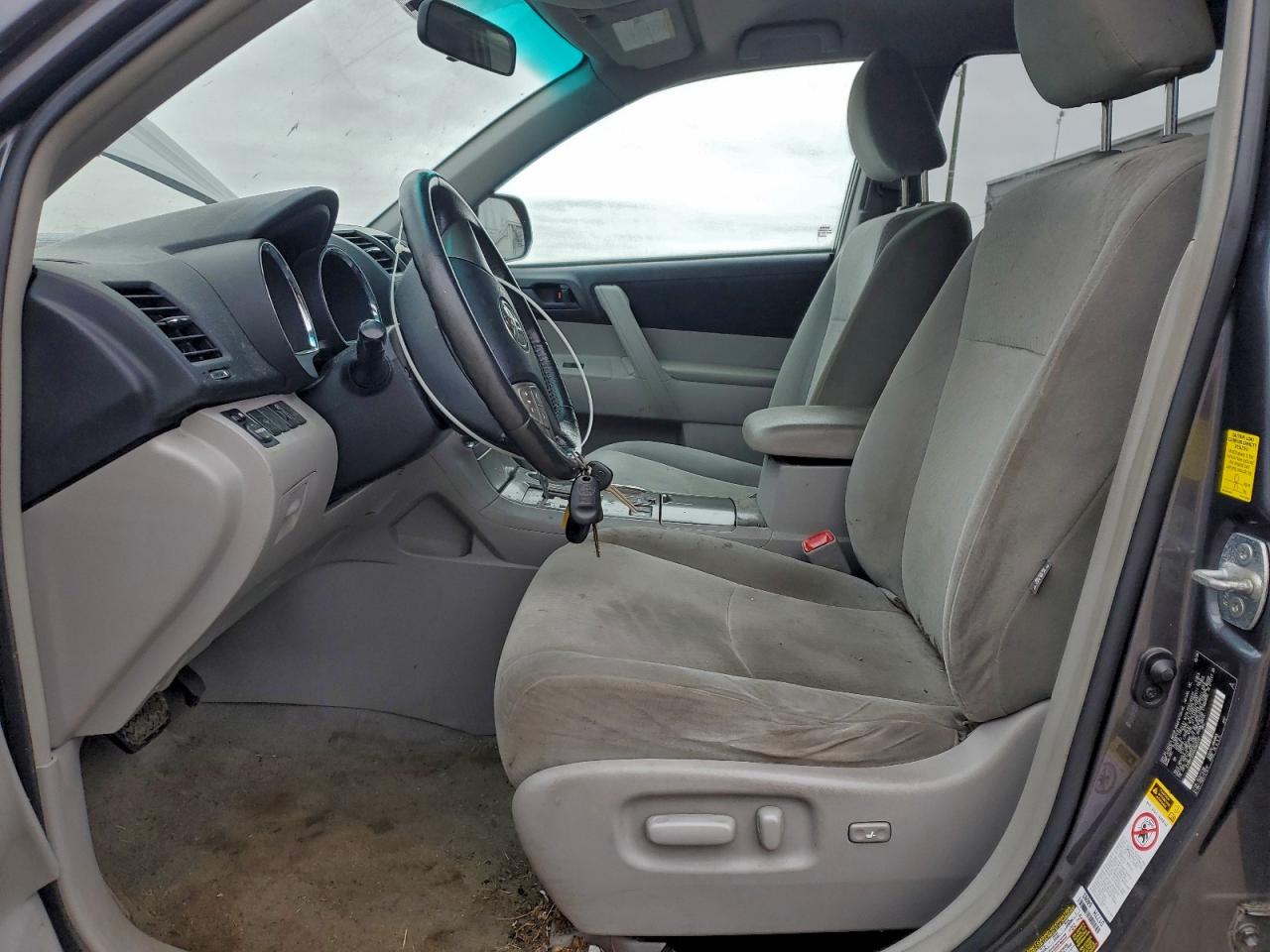 2010 TOYOTA HIGHLANDER photo 13