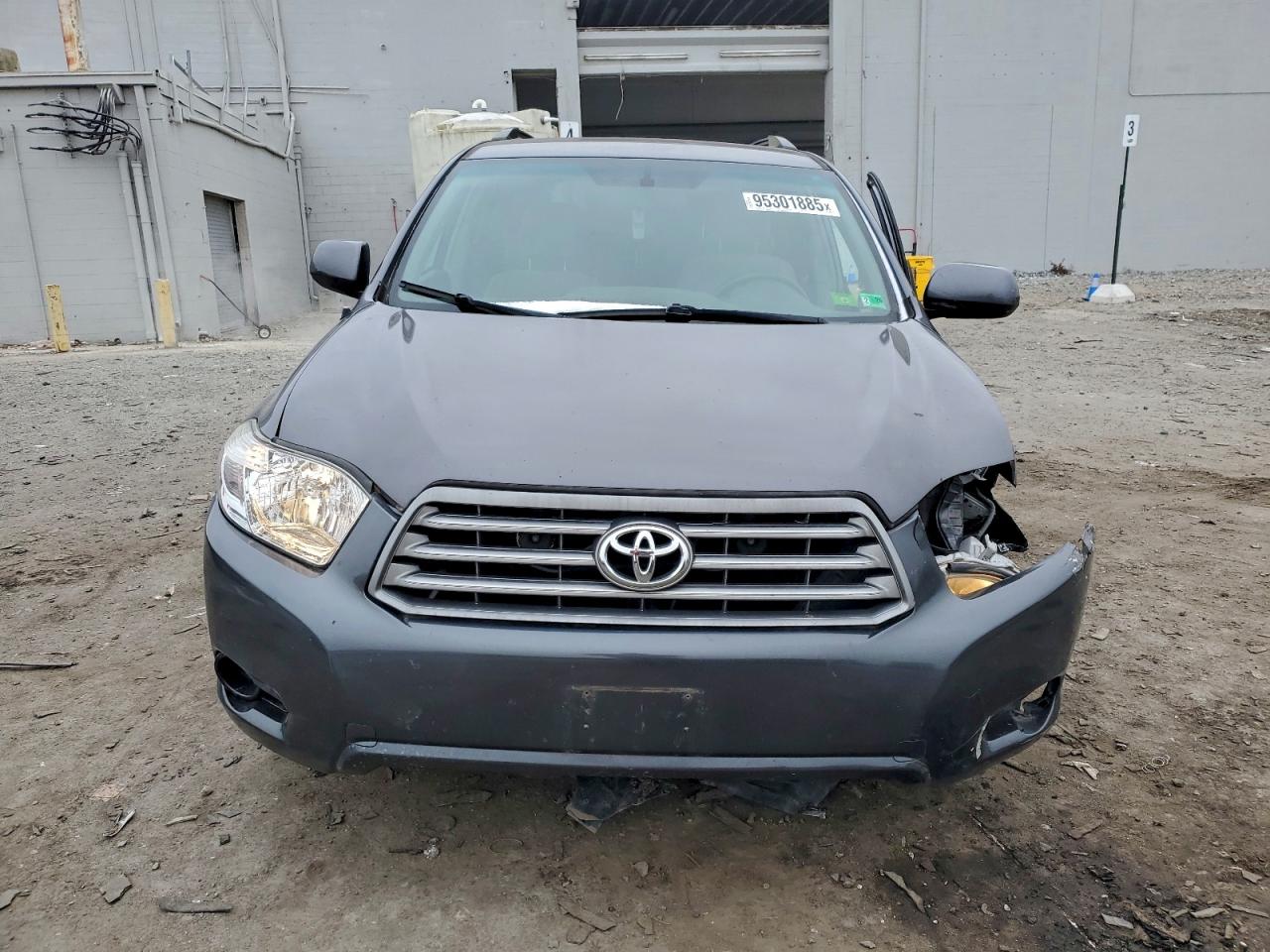 2010 TOYOTA HIGHLANDER photo 9