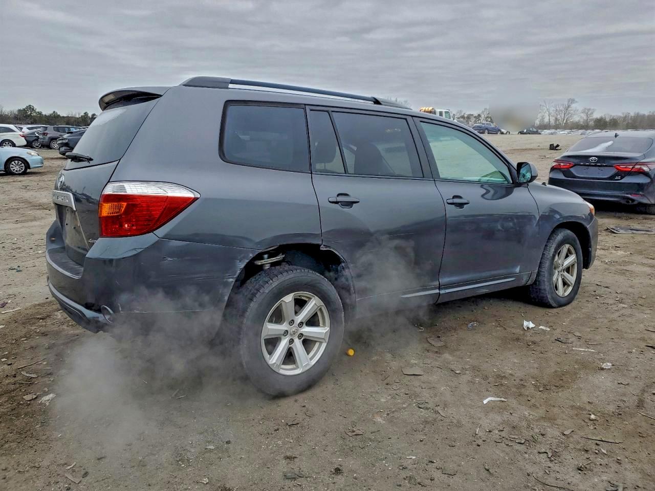 2010 TOYOTA HIGHLANDER photo 5