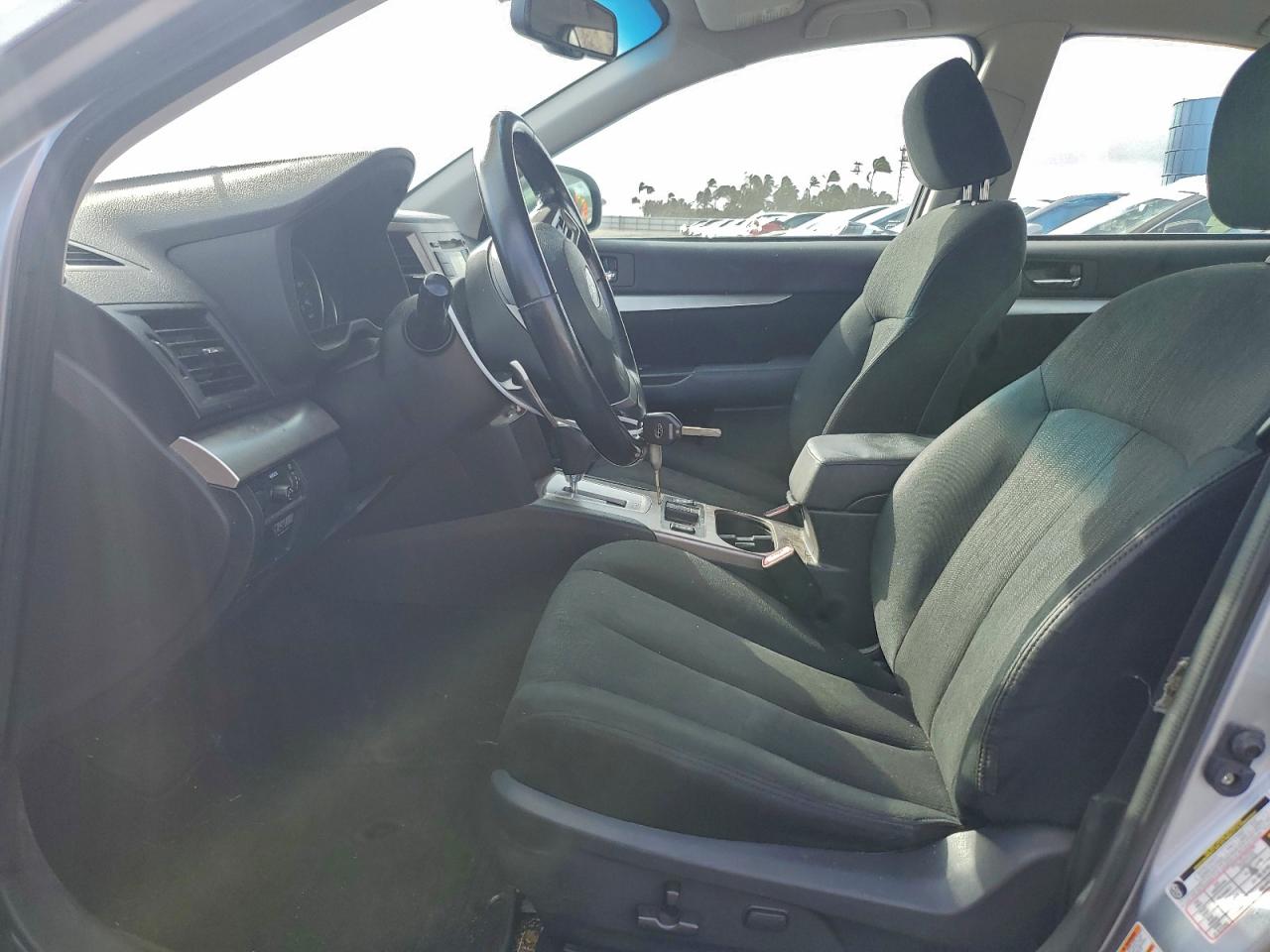 2013 SUBARU LEGACY 2.5I PREMIUM photo 7