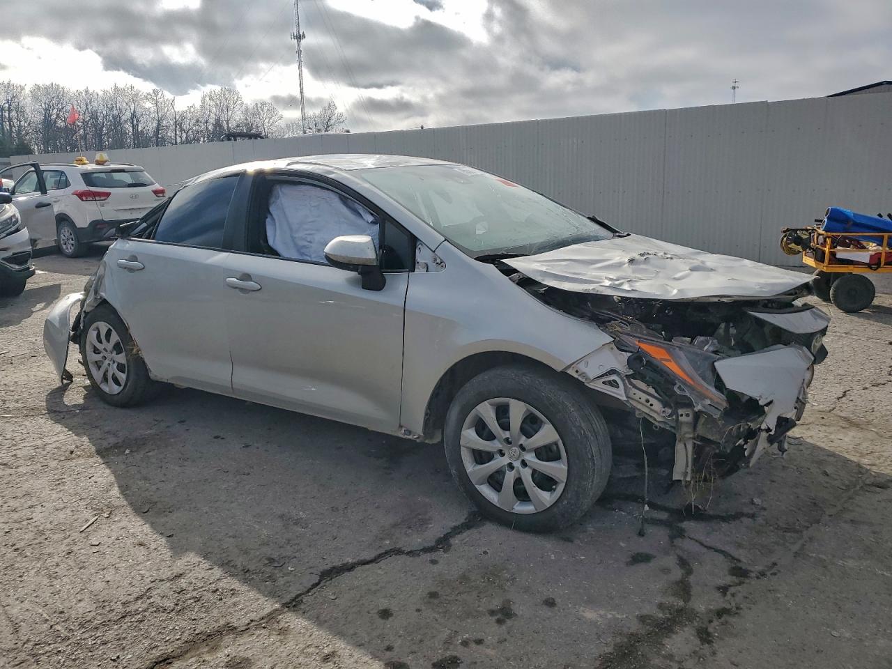 2022 TOYOTA COROLLA LE photo 4