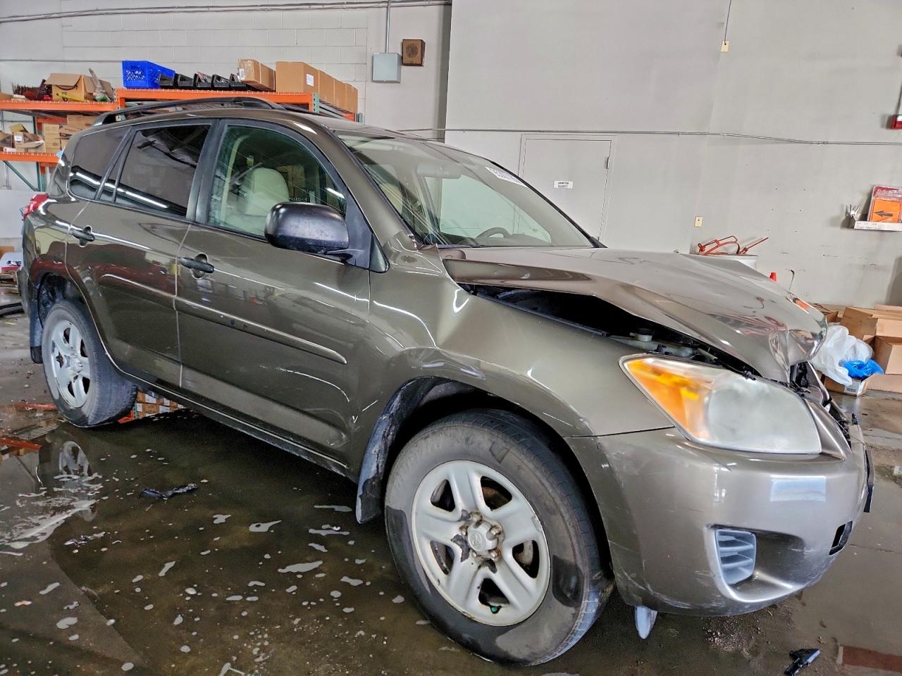 2011 TOYOTA RAV4 BASE photo 4