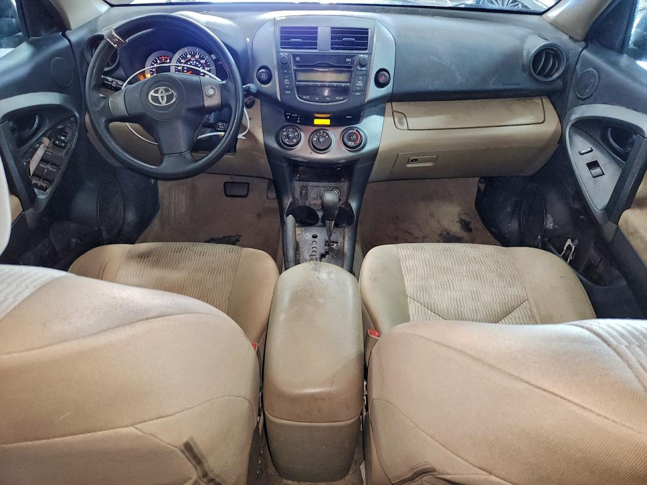 2011 TOYOTA RAV4 BASE photo 8