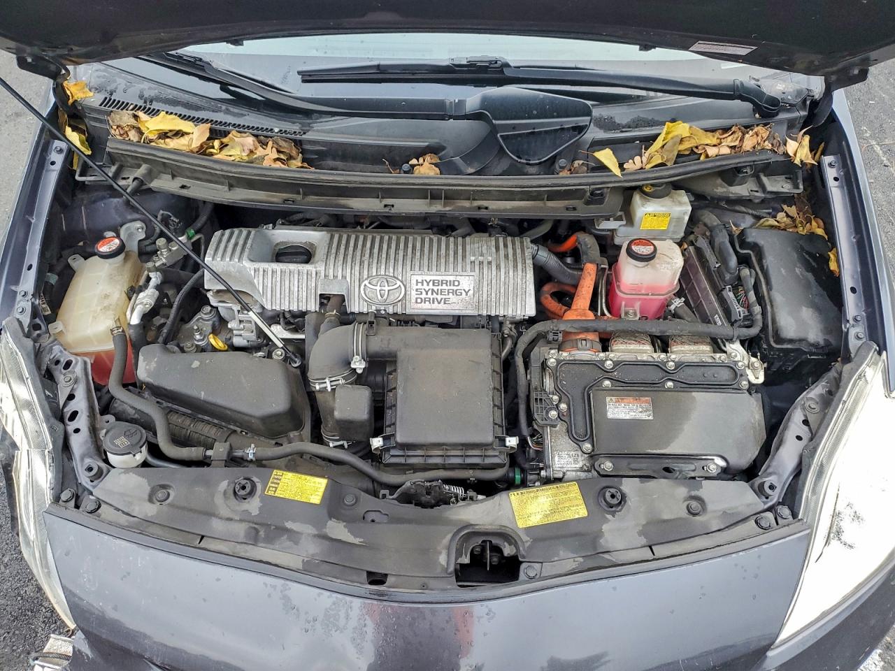 2014 TOYOTA PRIUS THREE photo 31