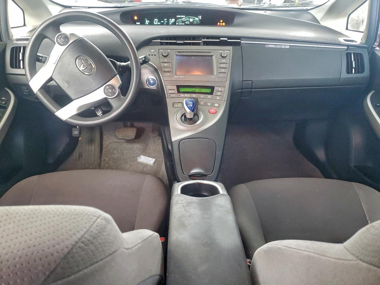 2014 TOYOTA PRIUS THREE photo 22