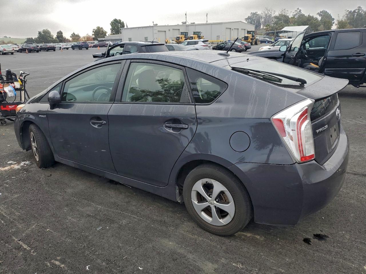2014 TOYOTA PRIUS THREE photo 4