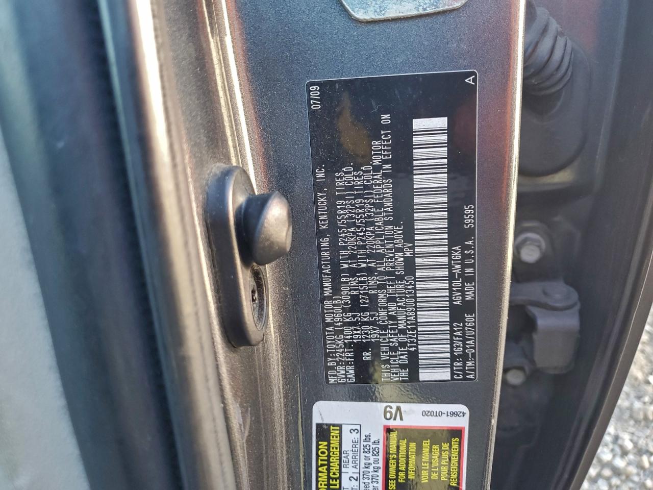 2009 TOYOTA VENZA photo 25