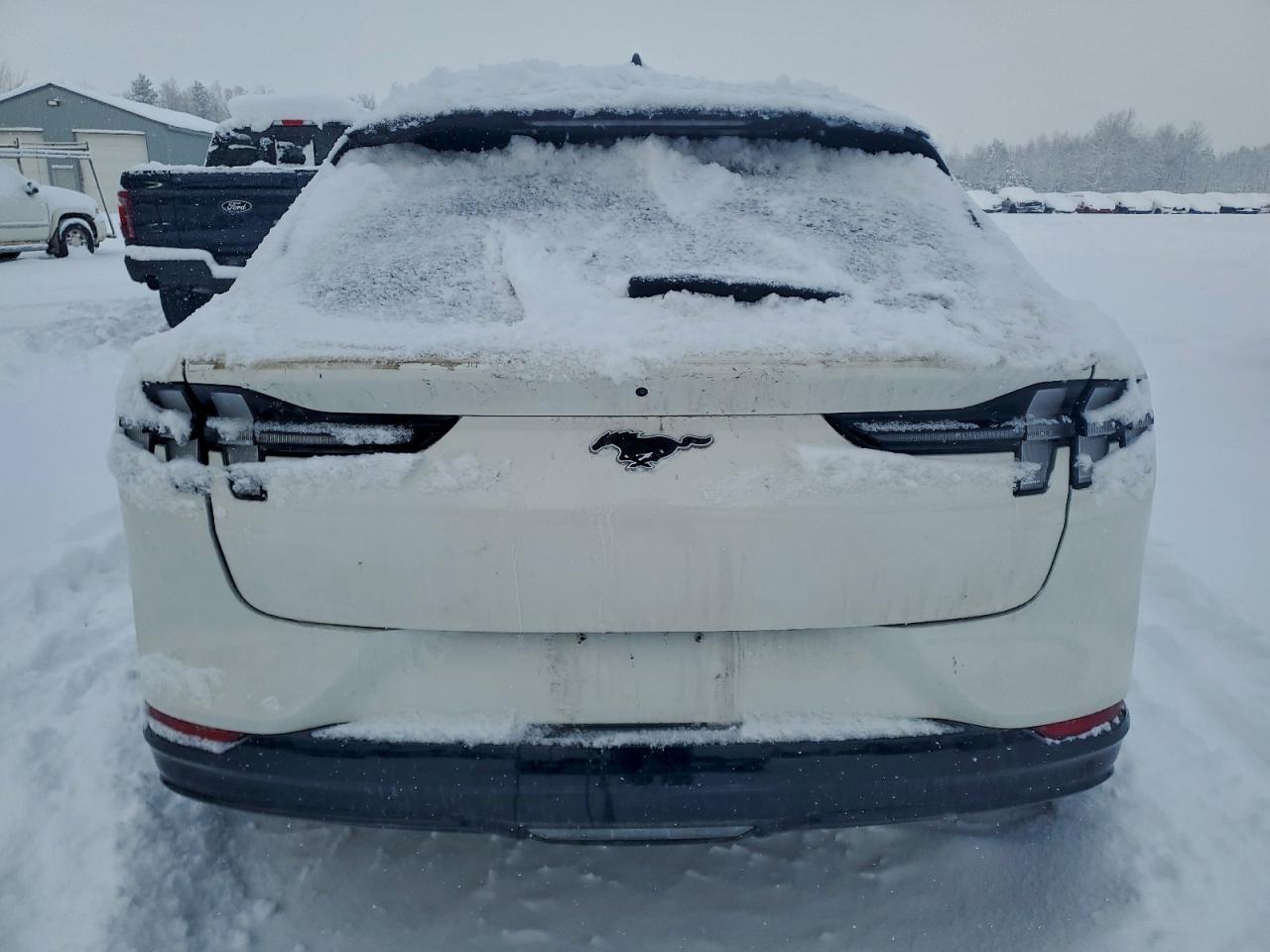 2021 FORD MUSTANG MACH-E PREMIUM photo 6