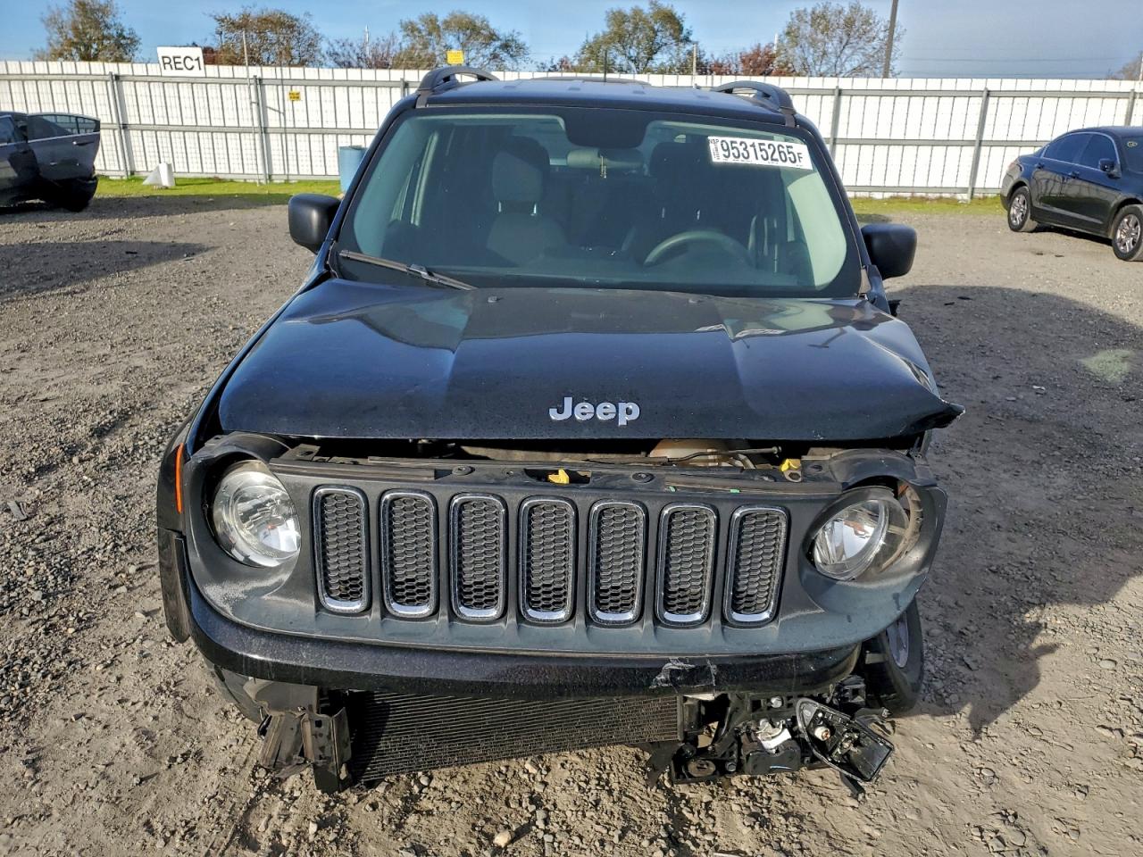 2017 JEEP RENEGADE SPORT photo 9