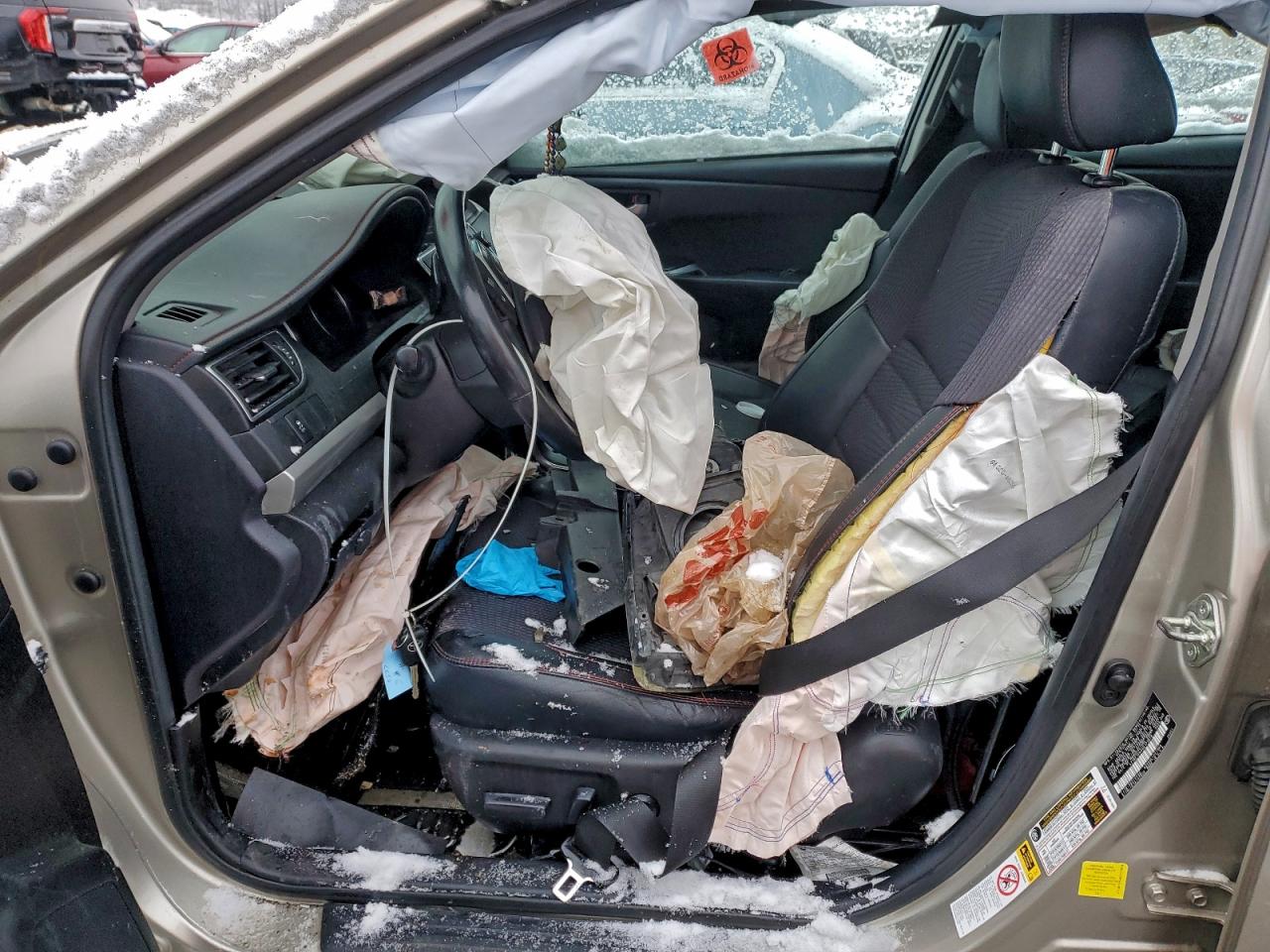 2016 TOYOTA CAMRY LE photo 7