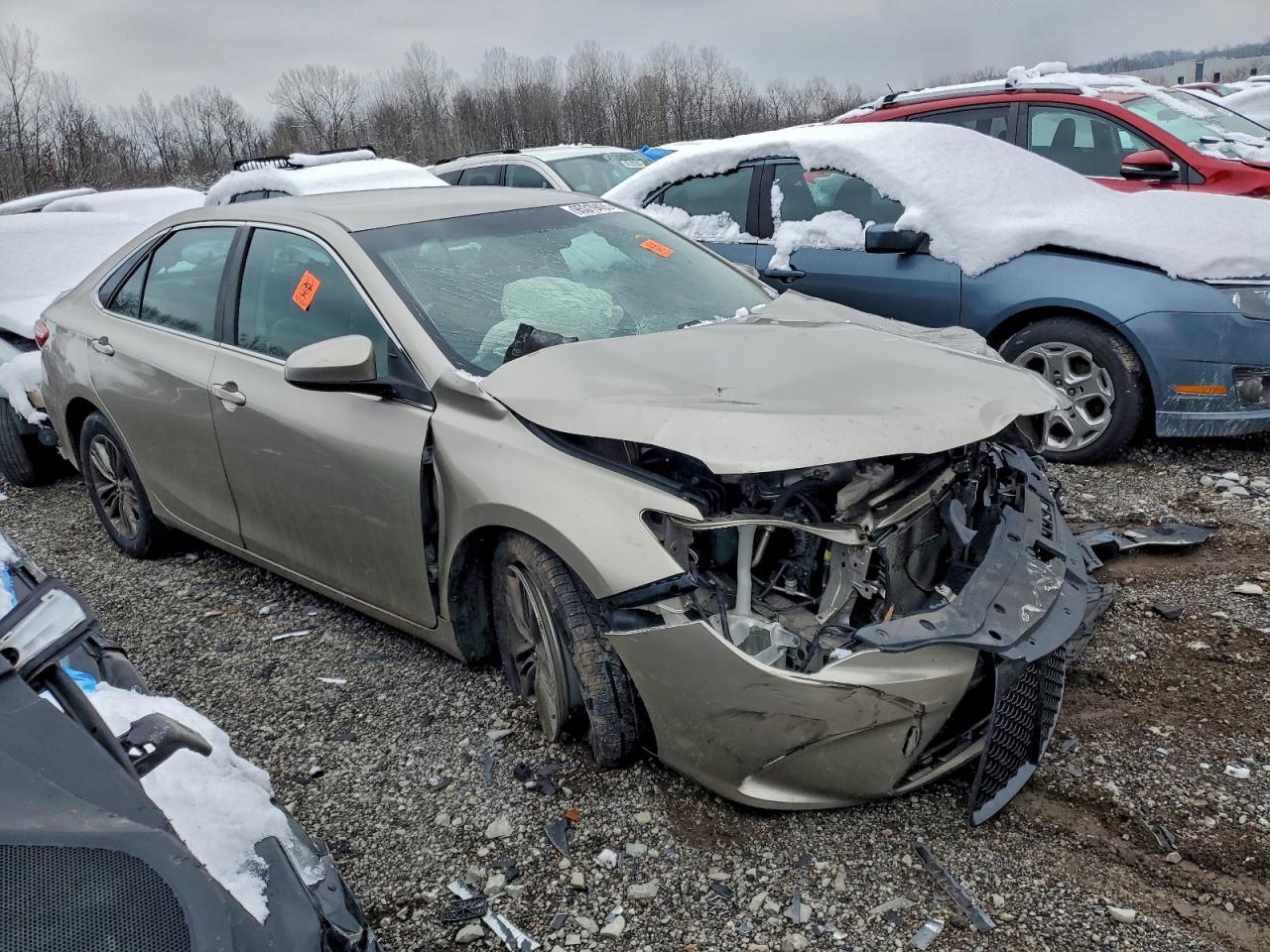 2016 TOYOTA CAMRY LE photo 4