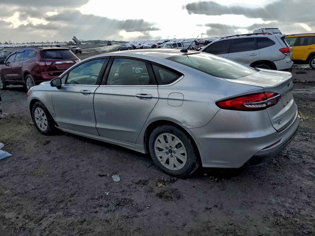 2019 FORD FUSION S photo 2