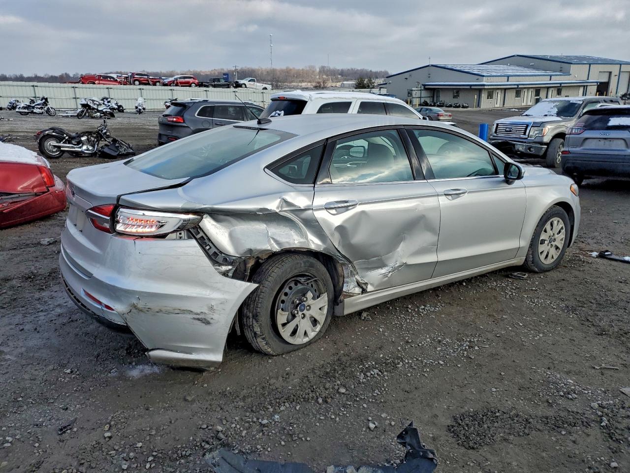 2019 FORD FUSION S photo 3