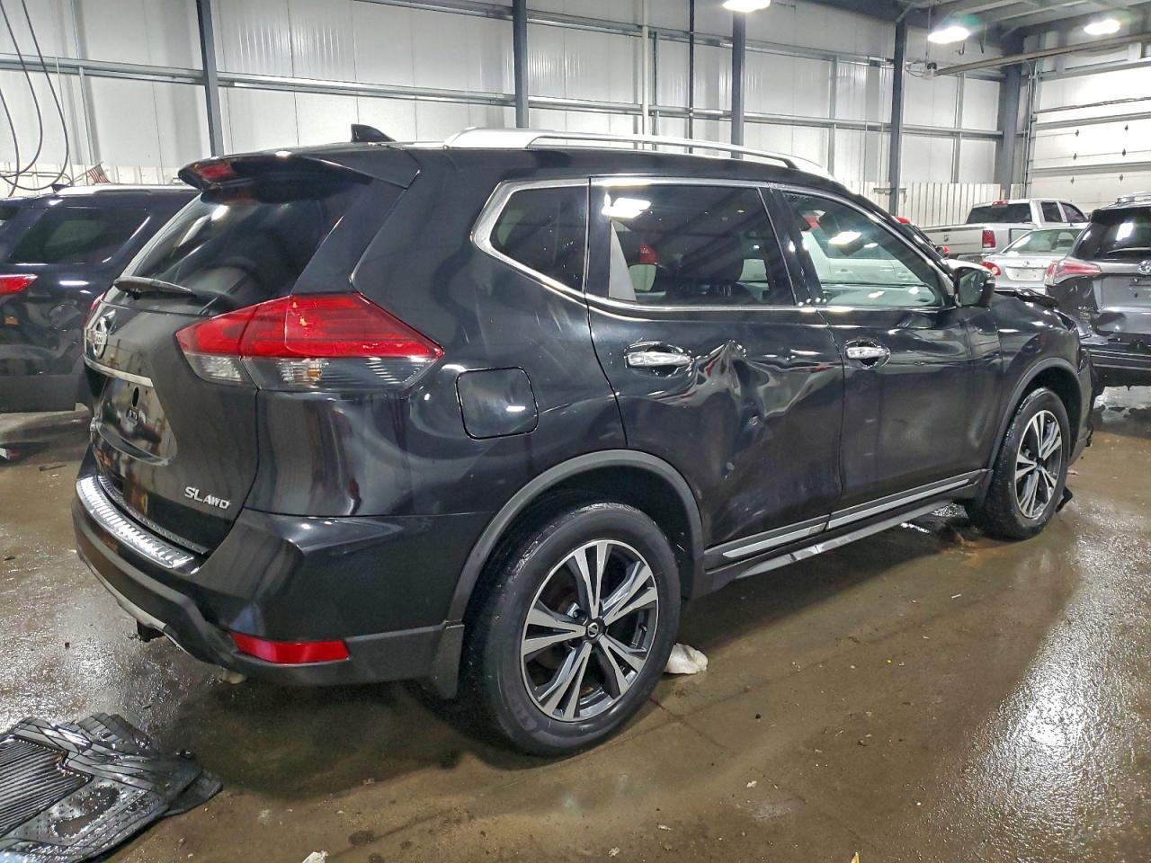2017 NISSAN ROGUE SL photo 3