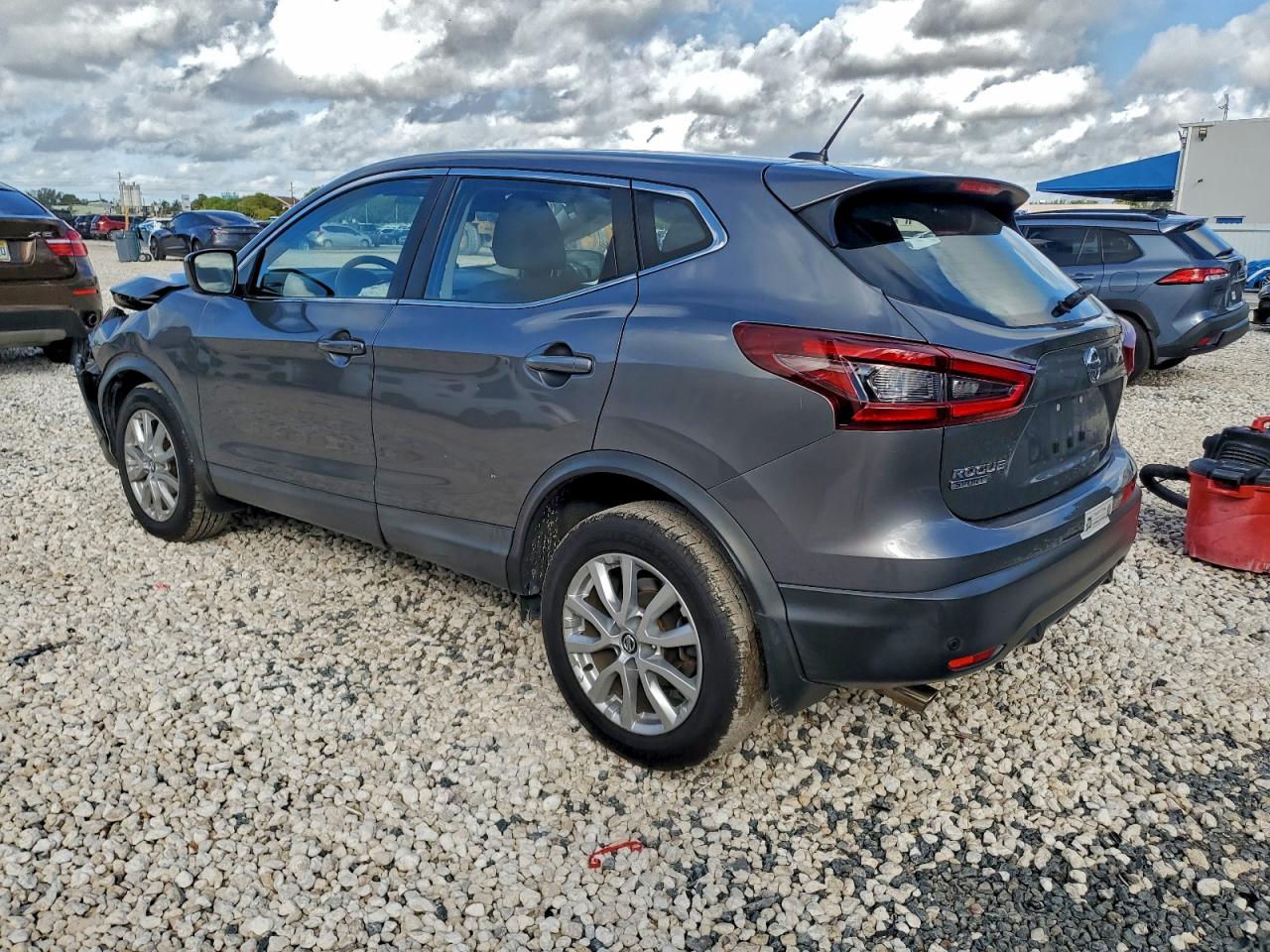 2020 NISSAN ROGUE SPORT S photo 3