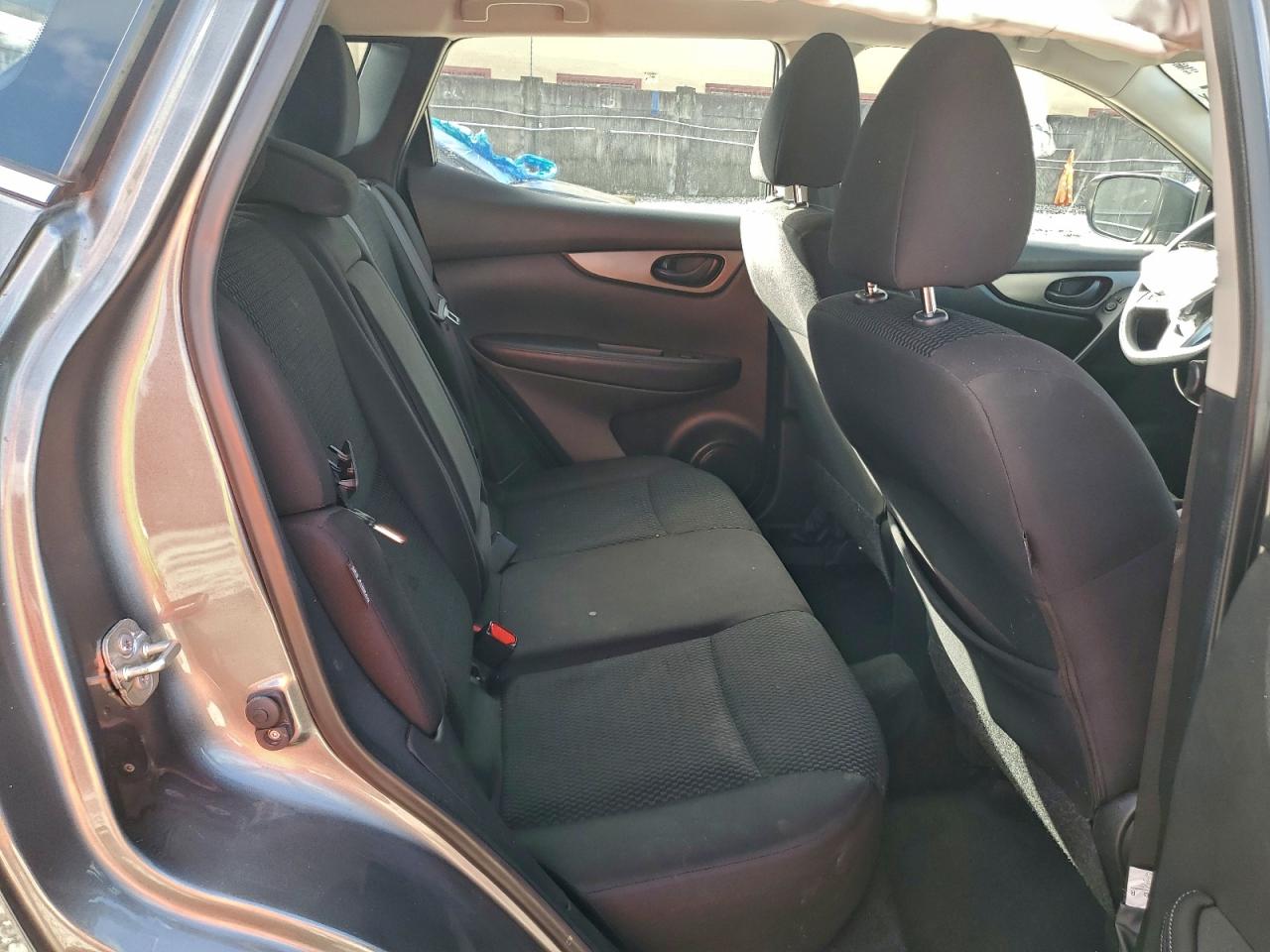 2020 NISSAN ROGUE SPORT S photo 21