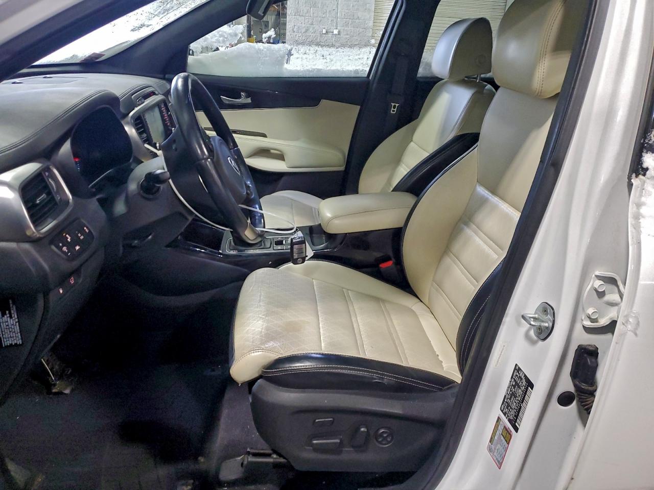 2017 KIA SORENTO SX photo 13